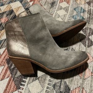 Sofft booties size 10
